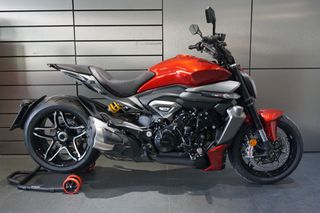 Ducati X DIAVEL 2025 V4 BURNING RED