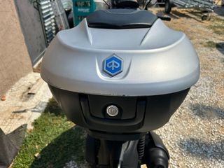 Piaggio Beverly 300i 2018-thumb-1