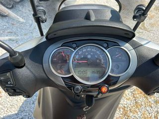Piaggio Beverly 300i 2018-thumb-6