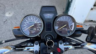 Suzuki GSX 400 1984-thumb-16