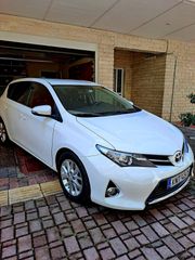 Toyota Auris 2014
