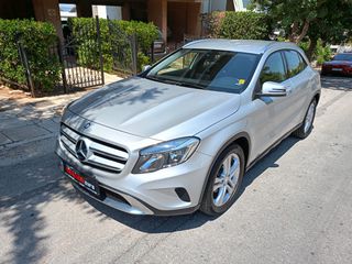 Mercedes-Benz GLA 200 2016 URBAN 7G-DCT