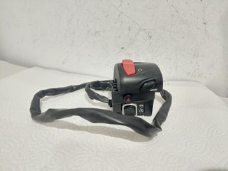 Διακοπτης δεξιός on/off από YAMAHA TMAX 560/530  2019-21 (BC3-83972-12)