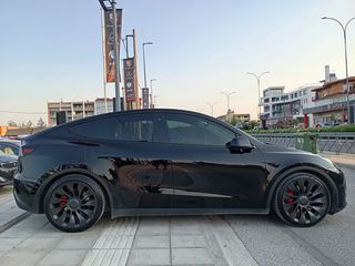 Tesla Model Y 2022 TESLA DUAL MOTOR-thumb-1