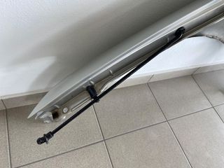 Στήριγμα καπό TOYOTA COROLLA 02-06