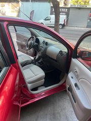 Nissan Micra 2011-thumb-7