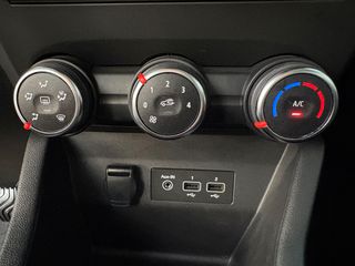 Renault Clio 2023 Tce 90HP Equilibre 1.0 18.868 KM Ελληνικο-thumb-39