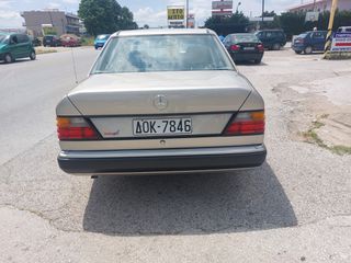 Mercedes-Benz E 250 1988-thumb-2