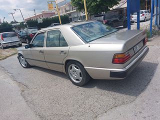 Mercedes-Benz E 250 1988-thumb-3
