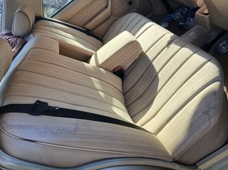 Mercedes-Benz E 250 1988-thumb-13
