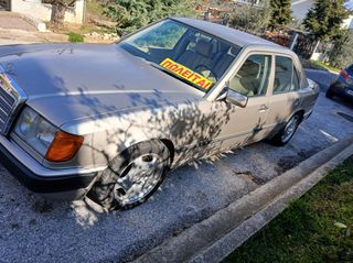 Mercedes-Benz E 250 1988-thumb-16