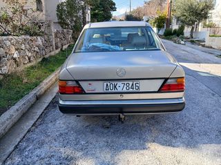 Mercedes-Benz E 250 1988-thumb-17