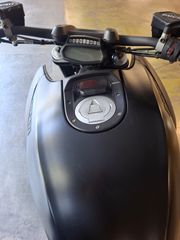 Ducati Diavel 2013-thumb-3