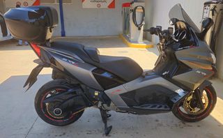 Aprilia SRV 850 2015 full-thumb-4