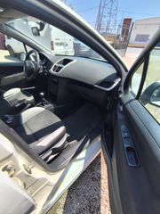 ταμπλό από Peugeot 207 2007