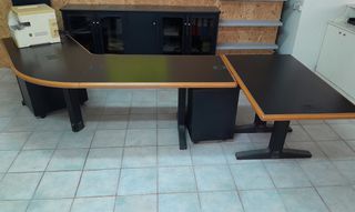 Επαγγελματικό Γραφείο Γωνιακό με Τραπέζι Εξτρά