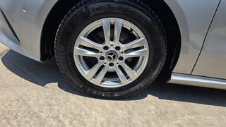Mercedes-Benz A 180 2018 URBAN-thumb-9