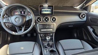 Mercedes-Benz A 180 2018 URBAN-thumb-13