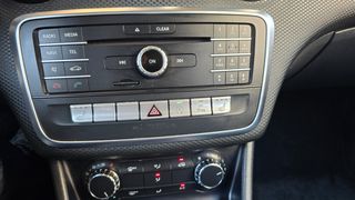 Mercedes-Benz A 180 2018 URBAN-thumb-20