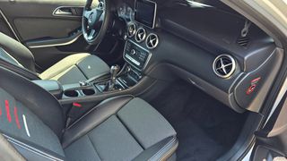 Mercedes-Benz A 180 2018 URBAN-thumb-22