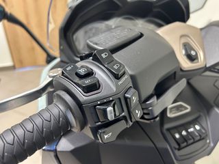 Kymco AK 575 Premium 2026-thumb-13