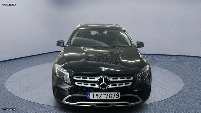 Mercedes-Benz GLA 200 2018 1.6 156ps