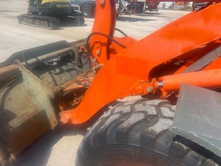 Φορτωτής Με Λάστιχα Liebherr 2010 L 508-thumb-4