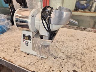 ΤΥΡΟΤΡΙΦΤΗΣ SANTOS ΓΙΑ ΜΑΛΑΚΑ ΤΥΡΙΑ