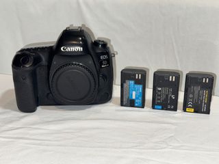 CANON 5D mark IV  -  50mm Canon F1.8 Lens  -  1 Godox Uni. Flash  -  1 Canon Flash