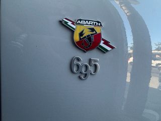 Abarth 695 2023 Esseesse Limited Edition-thumb-6