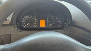 Mercedes-Benz Vito 2012-thumb-8