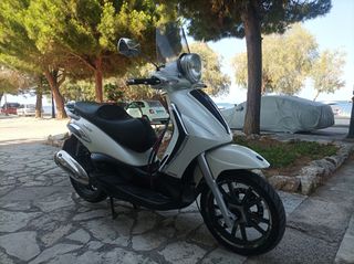Piaggio Beverly 300i Tourer 2010 Injection-thumb-2