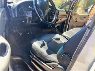 Κλούβα Hyundai 2006 H-1-thumb-4