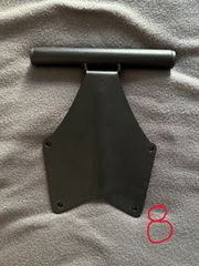 Πωλειται βαση / μπαρακι για κινητο ή gps της cosmo accessories για yamaha tracer 900