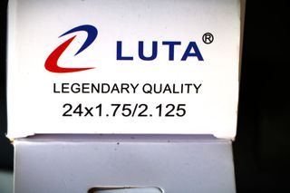 Ενισχυμένη Σαμπρέλα ποδηλάτου LUTA  24 Χ 1.75 ως 2.125 με κοινή βαλβίδα (αυτοκινήτου)