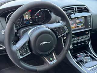 Jaguar XE 2015 R-DYNAMIC-thumb-8