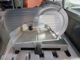 Ζαμπονομηχανή  πλάγιας κοπής   Φ25εκ, 220V/50Hz,Διαστάσεις: 42x28x37