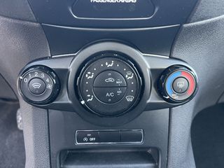 Ford Fiesta 2015-thumb-20