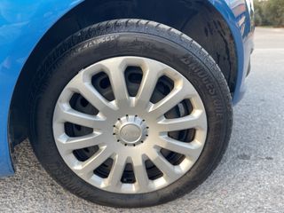 Ford Fiesta 2015-thumb-11