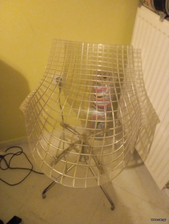 Καρέκλα plexiglass