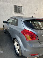 Kia Ceed / cee'd 2010-thumb-1