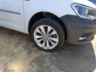 Volkswagen Caddy 2016-thumb-19