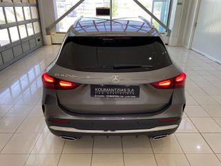 Mercedes-Benz GLA 250 2023 GLA 250e Facelift AMG LINE 8G TRONIC-thumb-7