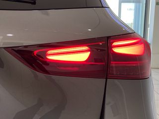 Mercedes-Benz GLA 250 2023 GLA 250e Facelift AMG LINE 8G TRONIC-thumb-9