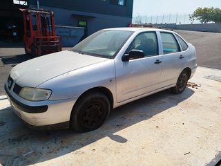 Seat Cordoba 2001-thumb-1