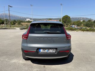 Volvo XC40 2020 T3-thumb-4
