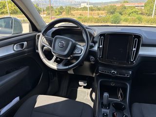 Volvo XC40 2020 T3-thumb-8