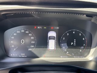 Volvo XC40 2020 T3-thumb-10