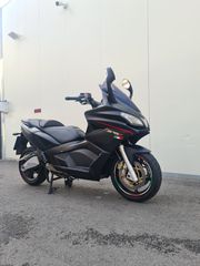 Aprilia SRV 850 2014