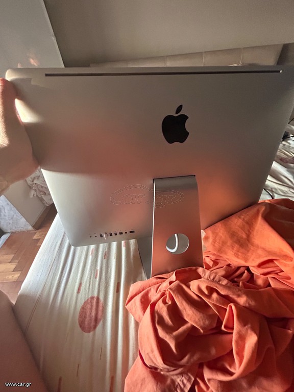 Apple Mac desktop 2011